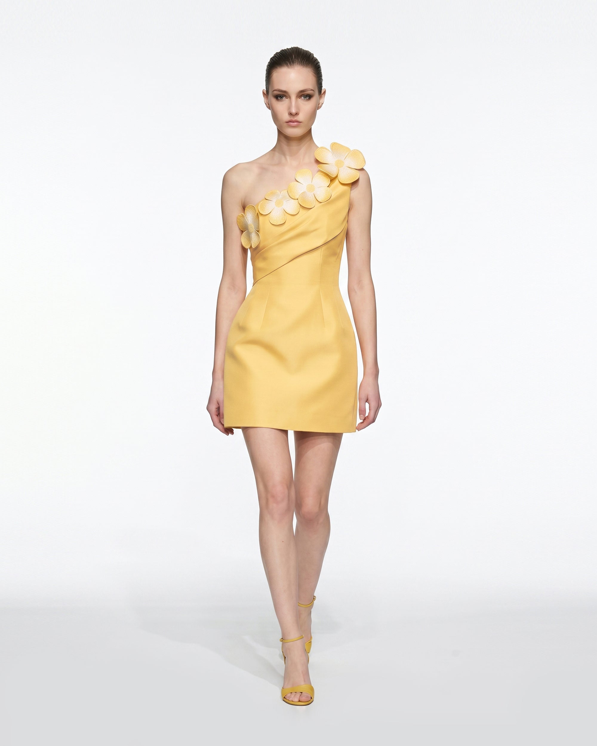 Robe courte asymétrique à applications florales - Jaune