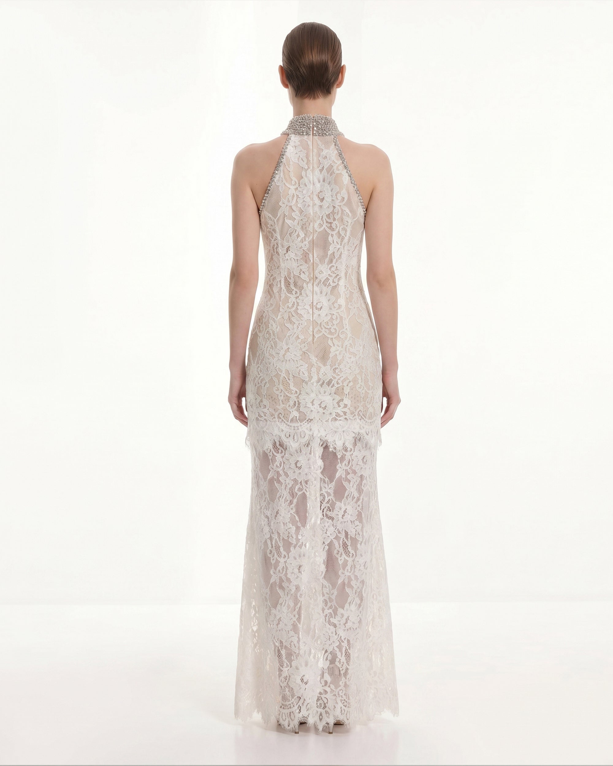 Robe dos nu en dentelle ornée de bijoux - Blanc