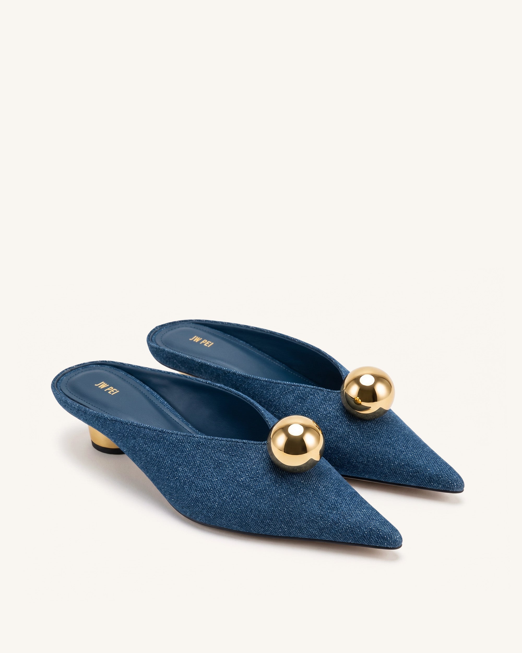 Helena Mules à bout pointu et sphère dorée - Bleu jean