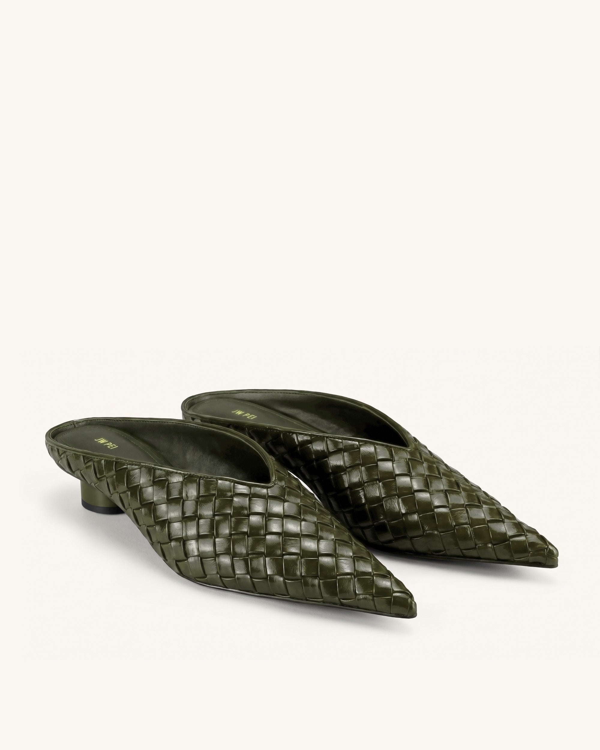 Helena Mules tissées texturées à bout pointu - Vert olive