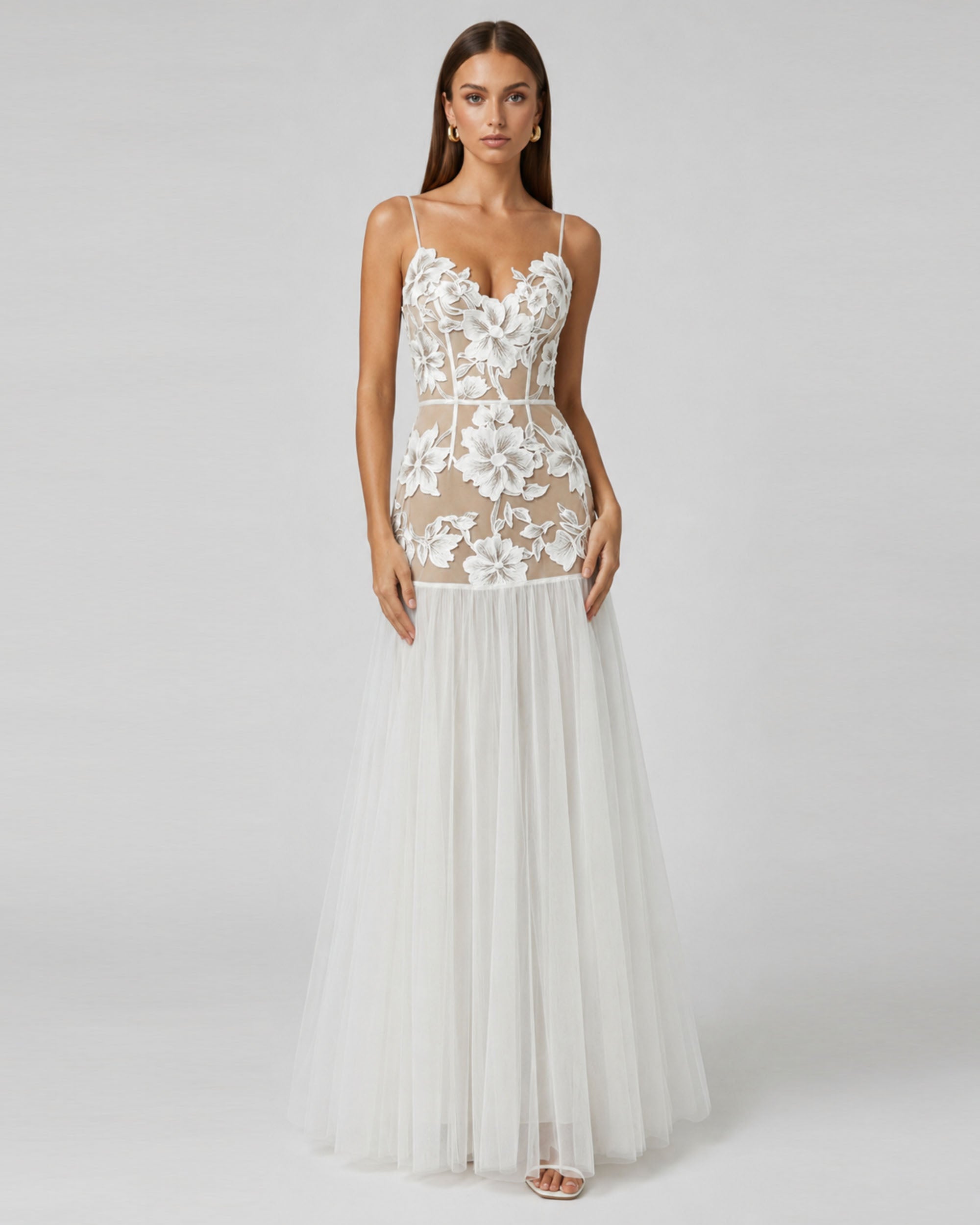 Robe longue en tulle transparent à applications florales - Blanc