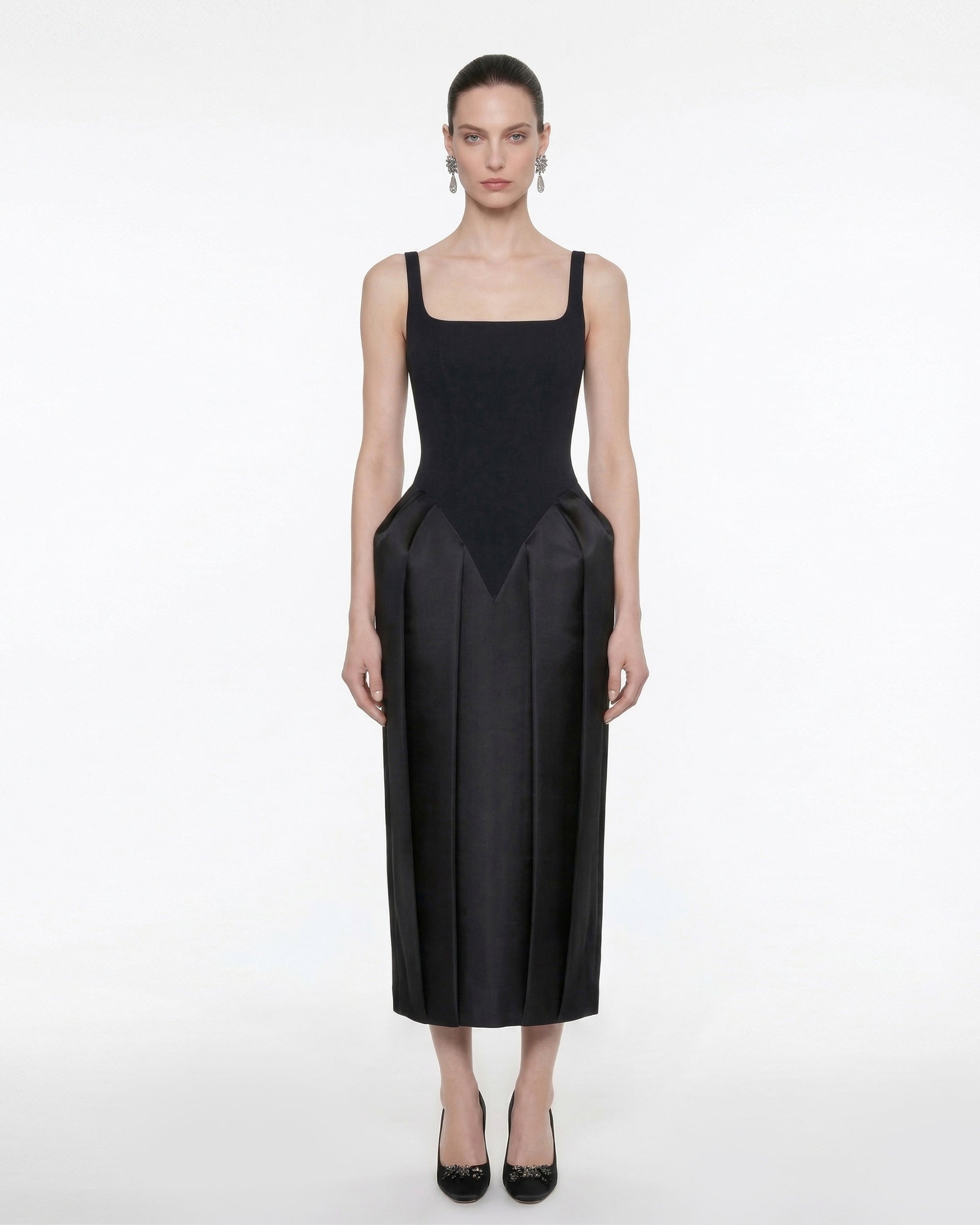 Robe midi à col carré et paniers - Noir