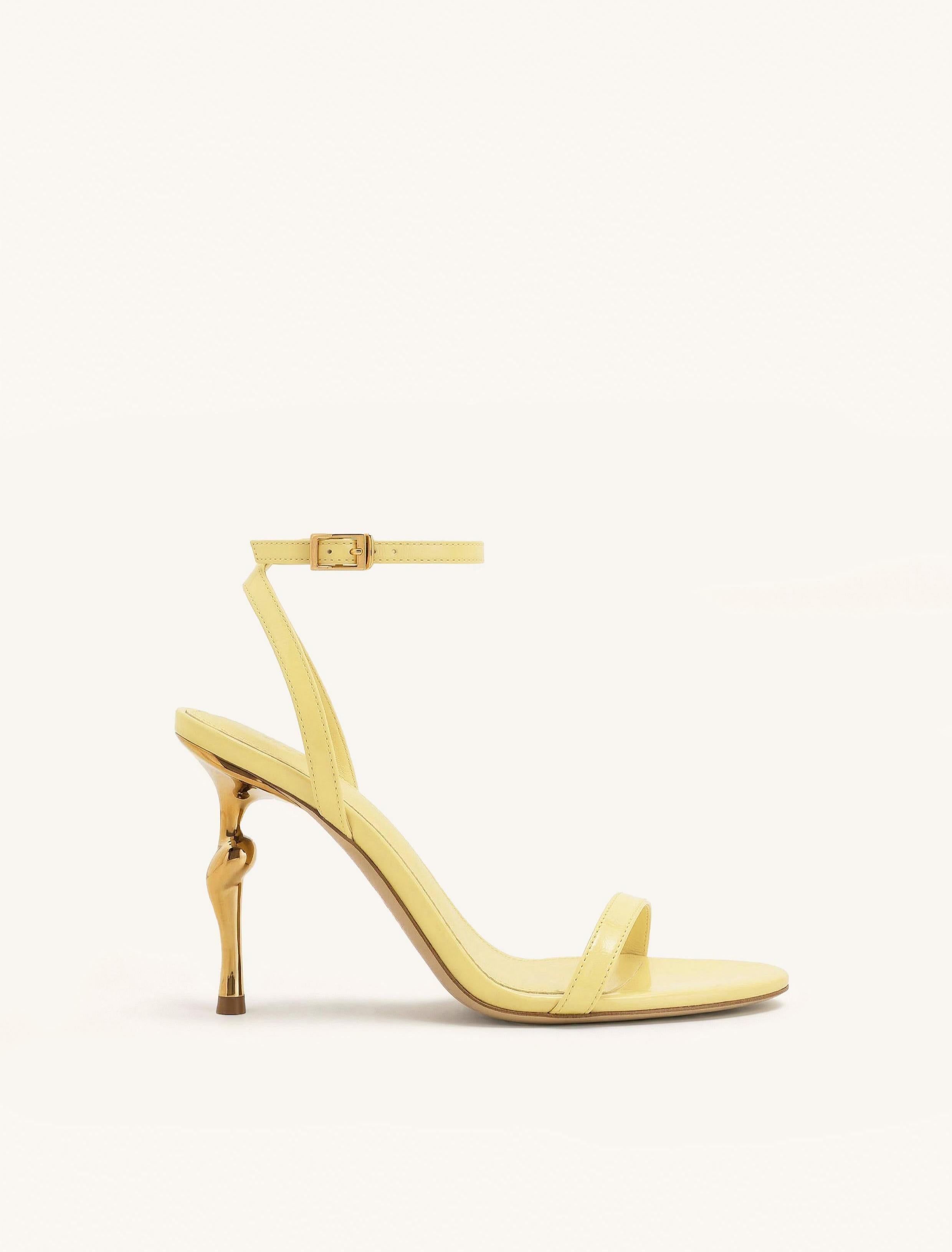 Alivia Sandales à talon en métal doré - Jaune pâle